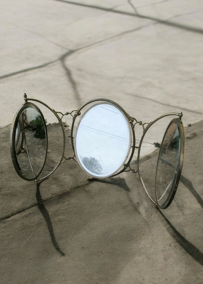 Triptyque ovoïde en bronze nickelé modulaire et Orientable 1900 - Ethic Atelier