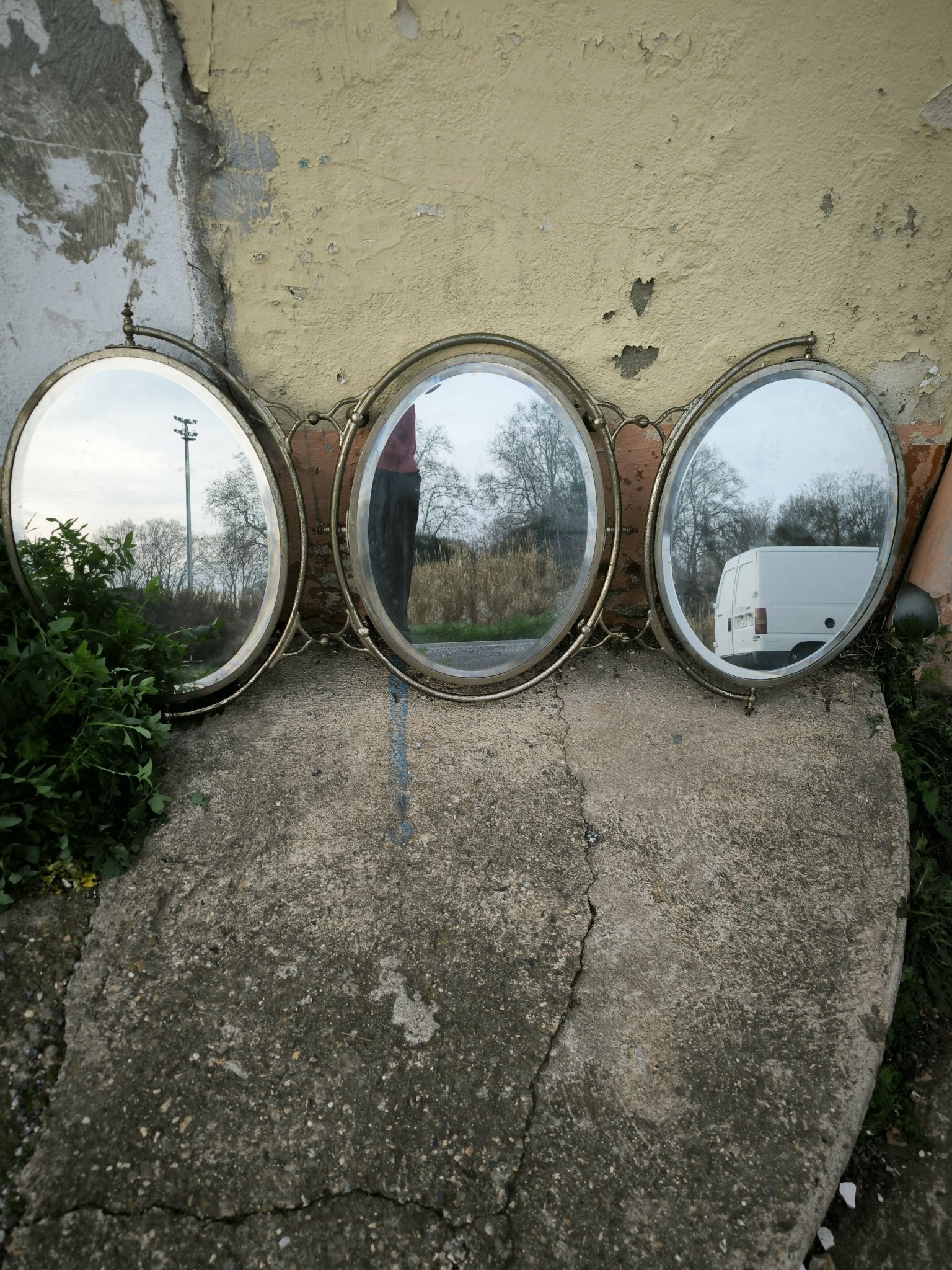 Triptyque ovoïde en bronze nickelé modulaire et Orientable 1900 - Ethic Atelier