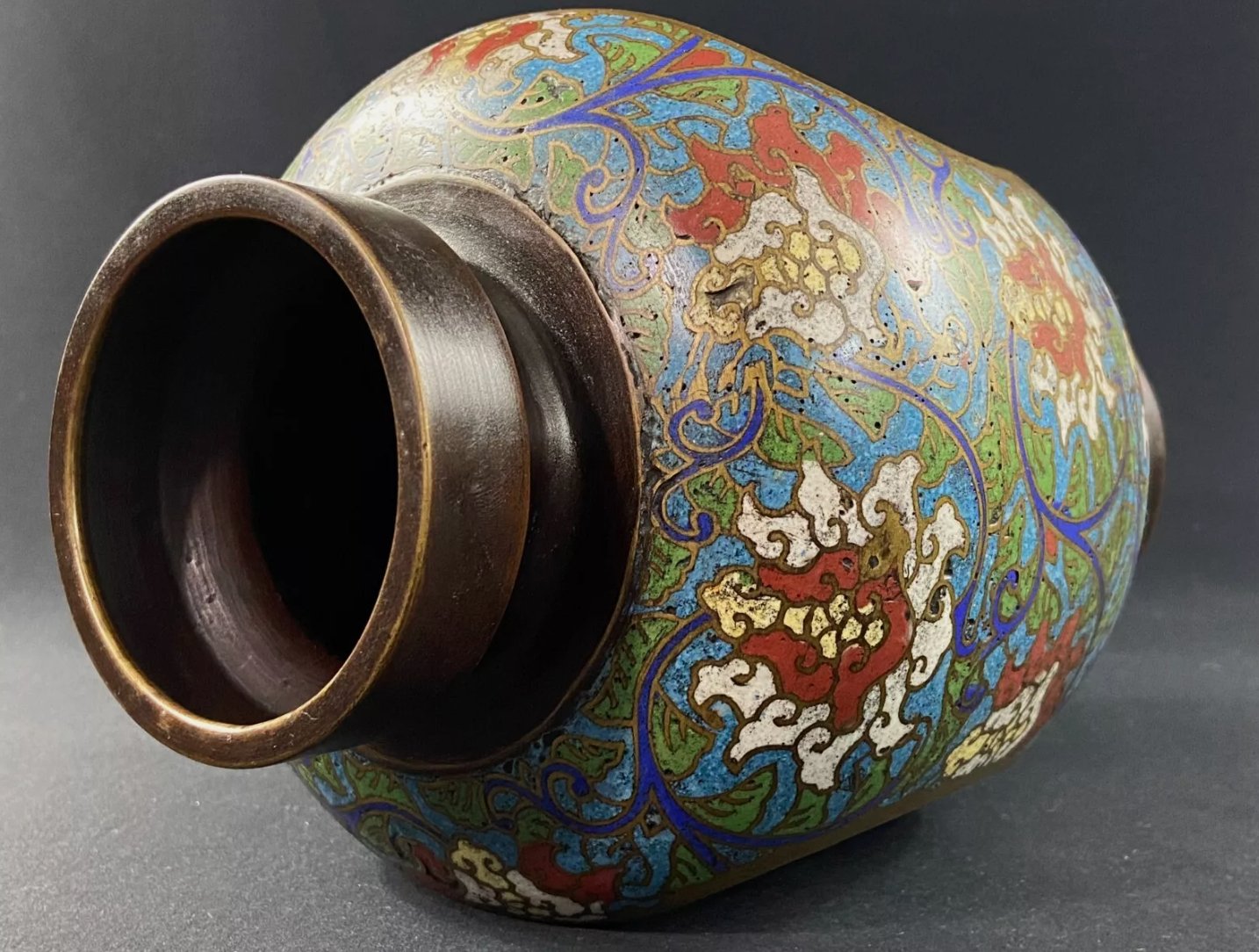 Vase Japonais en Bronze avec Émail Cloisonné – XIXe Siècle et Avant - Ethic Atelier