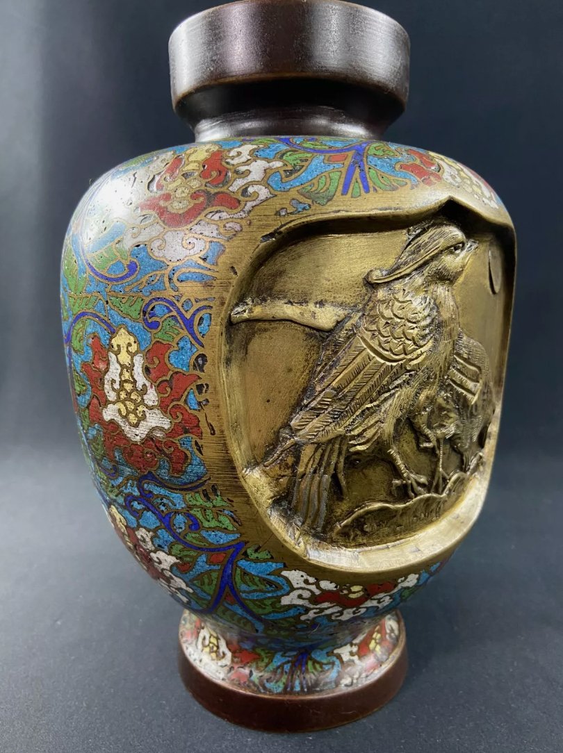 Vase Japonais en Bronze avec Émail Cloisonné – XIXe Siècle et Avant - Ethic Atelier