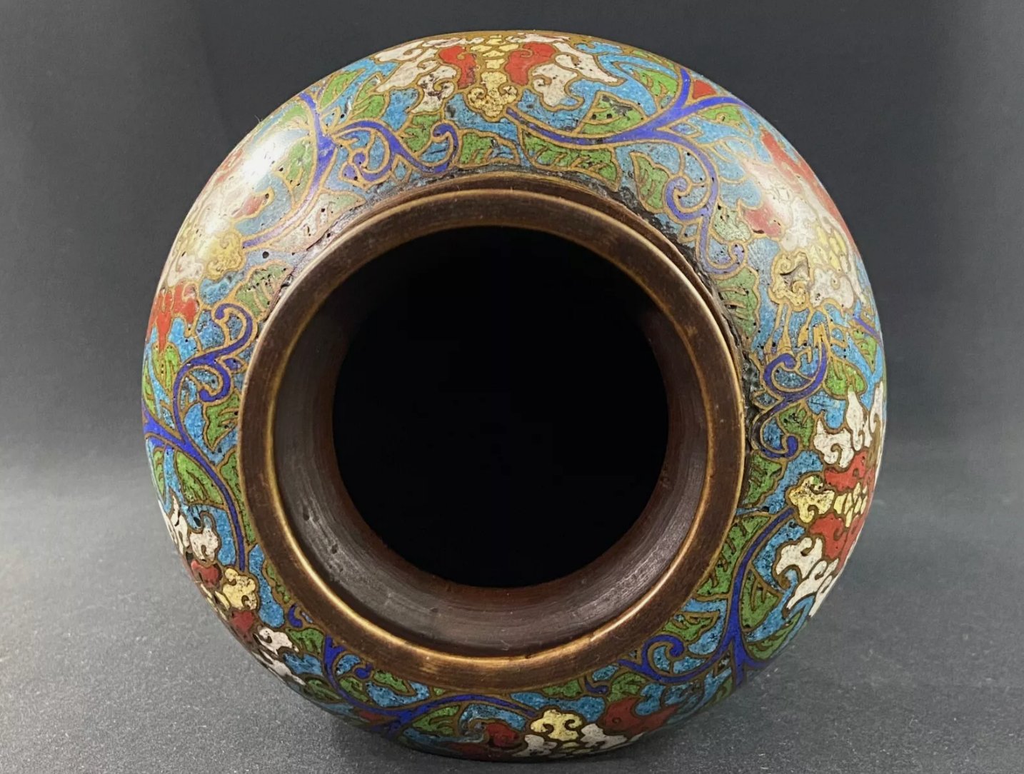 Vase Japonais en Bronze avec Émail Cloisonné – XIXe Siècle et Avant - Ethic Atelier