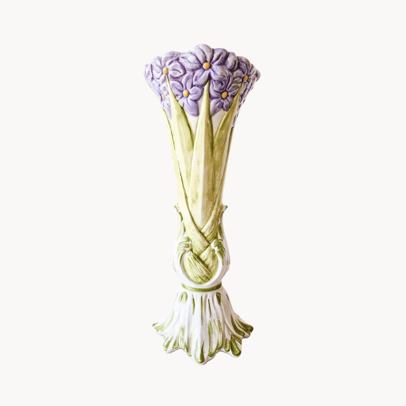 Vase signé ancien en barbotine bouquet de fleurs violettes - Ethic Atelier