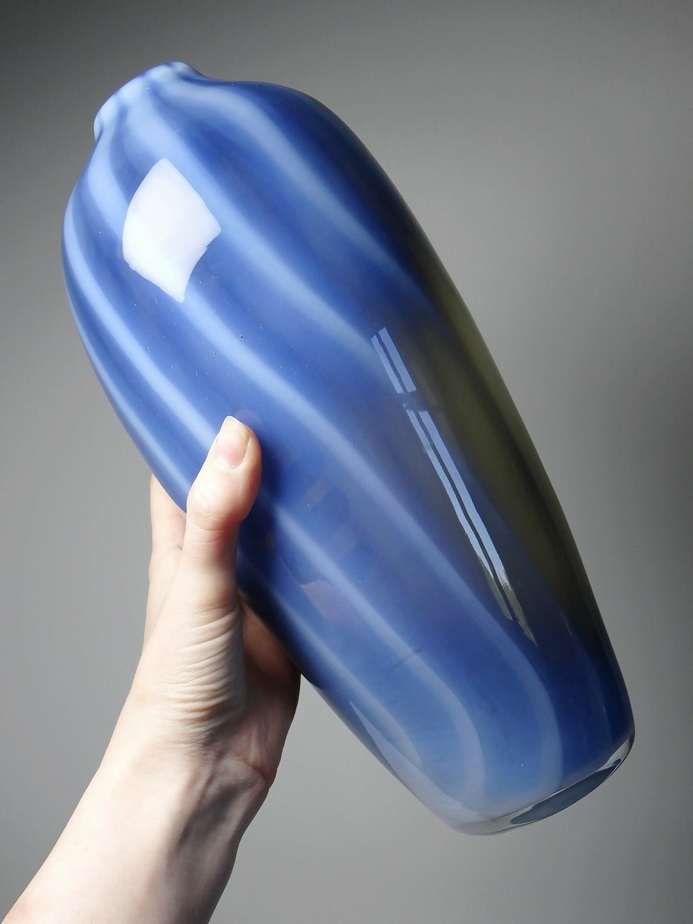 Vase vintage verre fumé doublé d'opaline bulle de savon Murano - Ethic Atelier